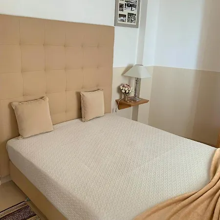 Duarte - Casa T1 - Com Vista Mar *