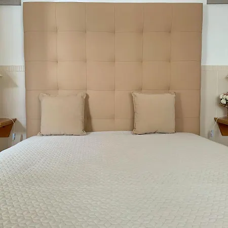 Duarte - Casa T1 - Com Vista Mar *