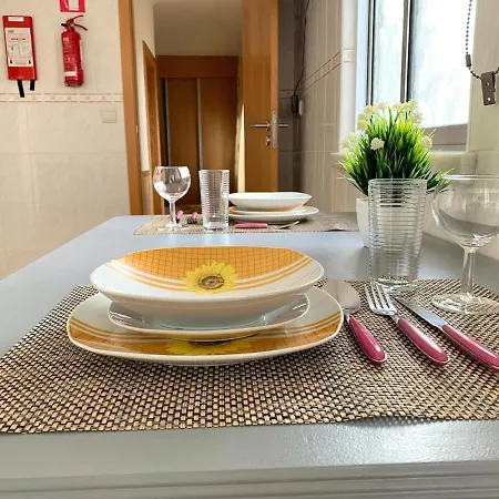 Duarte - Casa T1 - Com Vista Mar *