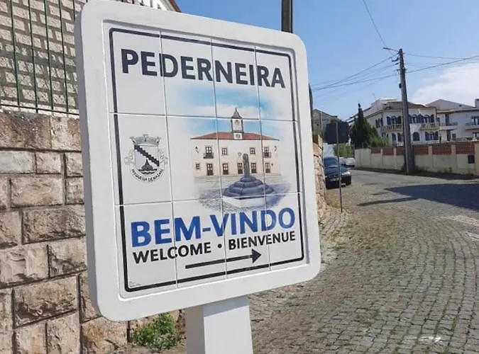 Duarte - Casa T1 - Com Vista Mar נאזרה